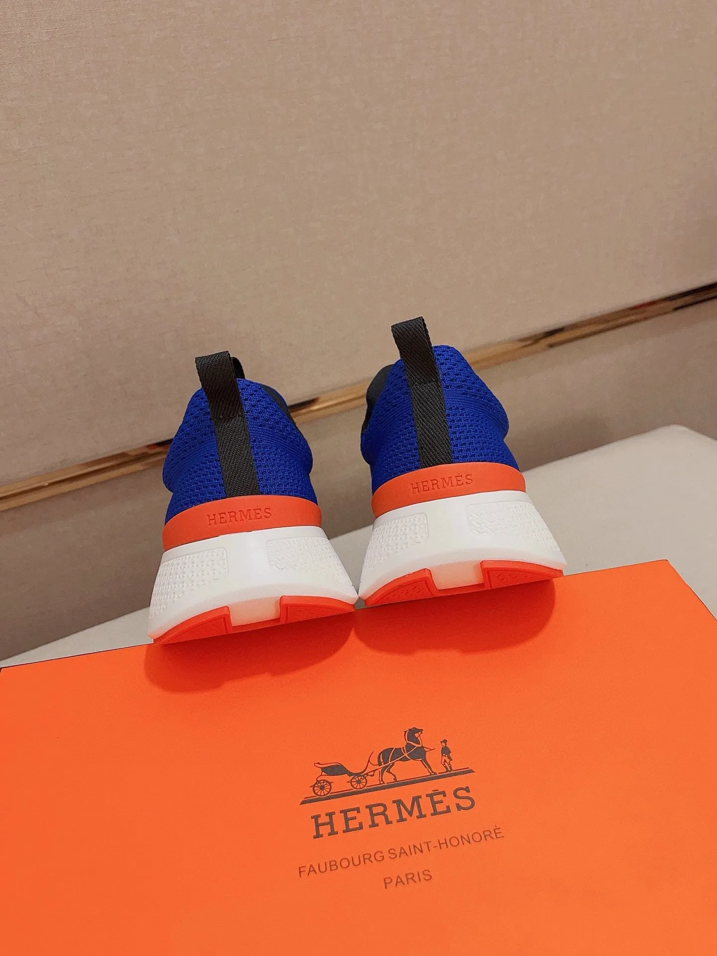 Factory price: 540💰《HERMES》【Classic Original Version】Hermès; Top 🔝 Purchasing Agency 🔍🔍Men's latest 🇺🇸 counters are on sale simultaneously, original imported from Italy ▲▲Silk cowhide with breathable fabric ▲▲ (high-end and expensive Qi·Grade) Exquisite workmanship (Italian 🇮🇹Imported water-dyed 🐂cowhide lining) Sole: Original sole provided by the original factory, ⚠️Exclusive double-layer activity·TPR·Rubber·Combined molded outsole; Super·comfortable·wear-resistant·non-slip·environmental protection The real thing is more beautiful if you take the real thing (high quality, follow the order), you can enter and exit the counter at will * Number of yards: 38·39·40·41·42·43·44# (can be customized 45.)